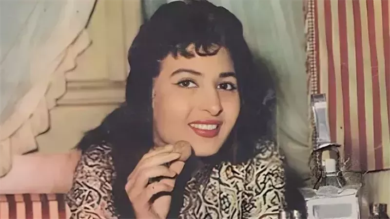 نعيمة عاكف 