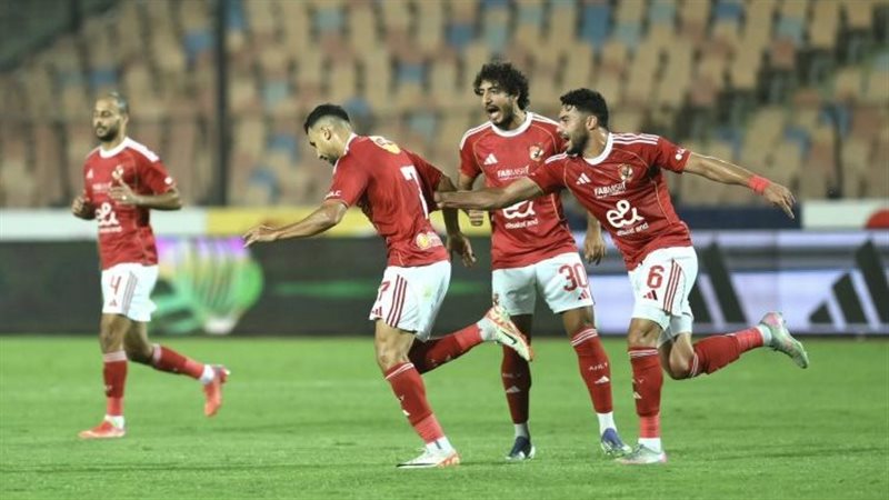 فريق الكرة بالأهلي،فيتو