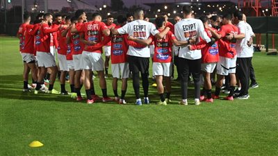 منتخب مصر المشارك في كأس العرب يقرر عودة عمر جابر وكريم حافظ للقاهرة 
