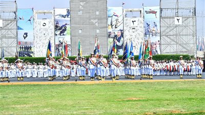 السيسي يشاهد العرض العسكري للخريجين الجدد من طلاب الشرطة 2025