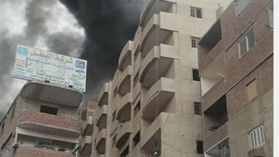 اندلاع حريق داخل عقار في الحرفيين، والدفع بـ 3 سيارات لإخماده (صور)