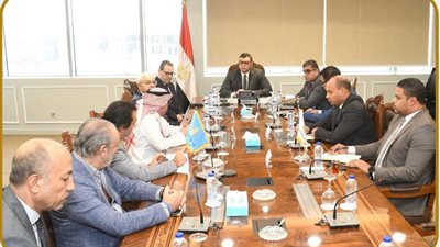 وزير الإسكان يبحث مع رئيس المنظمة العربية للسياحة تعزيز التعاون المشترك