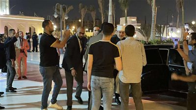 مساعد رئيس الجمهورية والمفتي يقدمان العزاء لأسرة الدكتور أحمد عمر هاشم (صور)