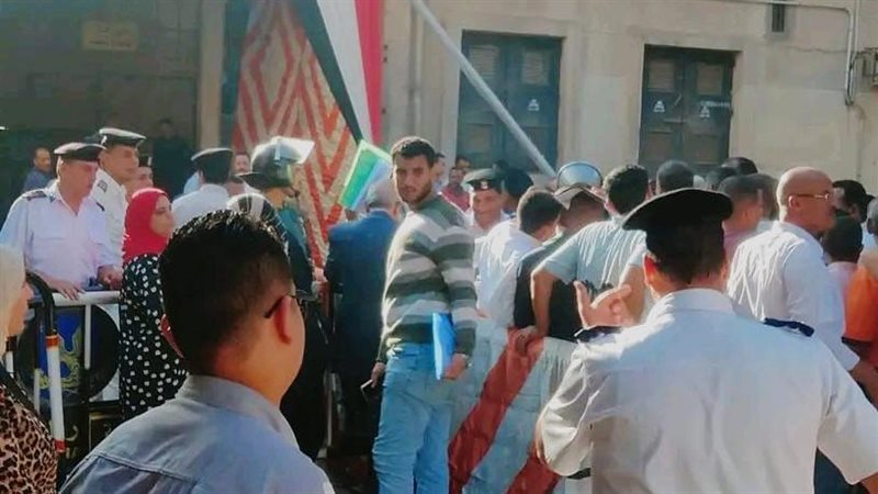 تقديم أوراق المرشحين