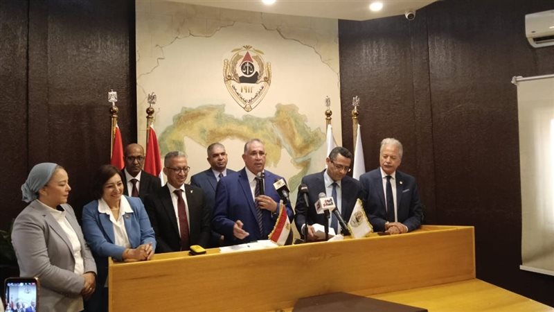مؤتمر المحامين لمناقشة