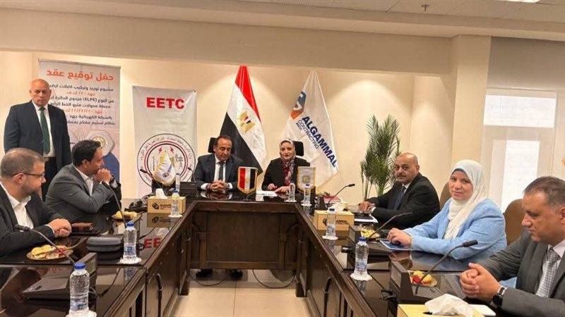 توقيع عقود محطة الخط