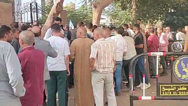 التقدم لخوض انتخابات