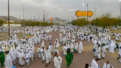 السياحة تعلن عن خطوة جديدة لحماية المواطنين من سماسرة الحج