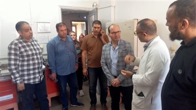 وكيل وزارة الصحة بالدقهلية يتفقد إدارة المعامل والمعمل المشترك 