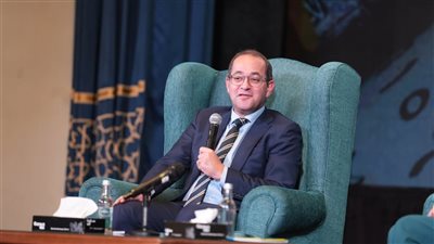 وزير المالية: الاقتصاد المصري بدأ «يشم نفسه ويتحسن»
