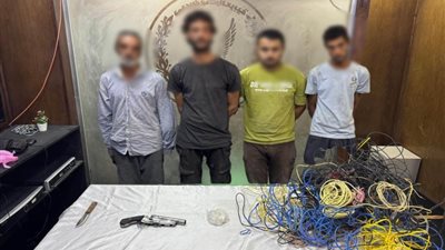ضبط 3 عاطلين بتهمة سرقة الأسلاك الكهربائية من أعمدة الإنارة بالمقطم 