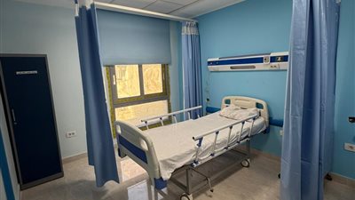 وزير الصحة يتلقى تقريرًا عن 28 مشروعًا في 12 محافظة