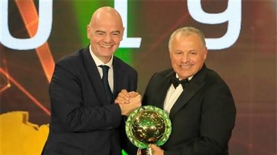 في خطاب رسمي، إنفانتينو يهنئ أبو ريدة بتأهل مصر للمونديال