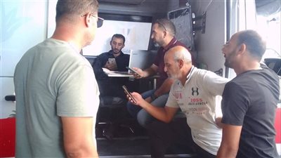 السيارة المتنقلة التابعة للمركز التكنولوجي بدمياط تنجز عشرات المعاملات خلال أسبوع (صور)