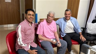 خالد مرتجي وطارق قنديل يزوران حسن شحاتة للاطمئنان على صحته