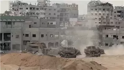 لحظة الانسحاب التدريجي لجيش الاحتلال الإسرائيلي من غزة تنفيذا لخطة ترامب (فيديو) 