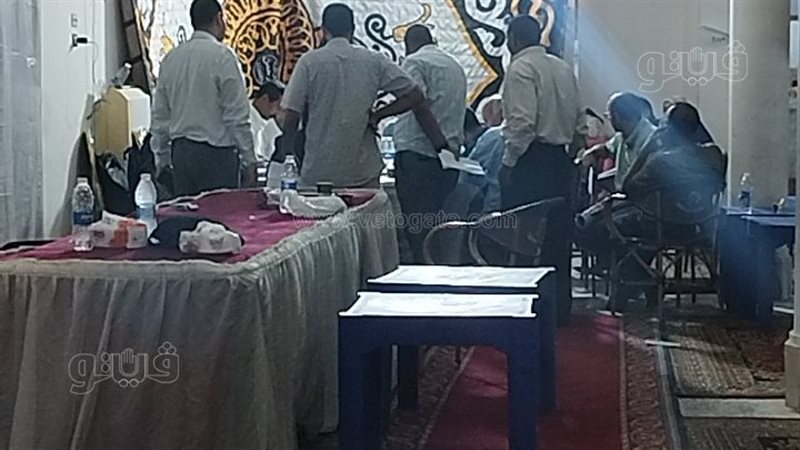 بدء فرز الأصوات في