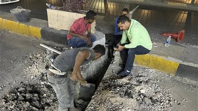 حي الدقي ينشئ غرف تصريف لمياه الأمطار بمطلع كوبري ثروت (صور)