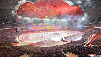 بحضور صيني روسي، كوريا الشمالية تستعرض 