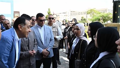 في يومهن العالمي، مدبولي: فخورون بفتياتنا وسنواصل دعمهن بمختلف المجالات