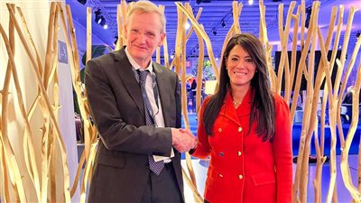 المشاط تبحث مع البنك الآسيوي للاستثمار تطوير العلاقات المشتركة 