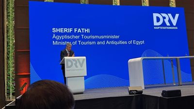 شريف فتحي: تطوير البنية التحتية السياحية وزيادة الطاقة الفندقية ضرورة لمواكبة الطلب العالمي