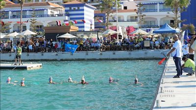 ختام منافسات الكبار والناشئين ببطولة العالم للسباحة بالزعانف اليوم