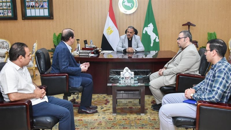 محافظ الشرقية يستقبل