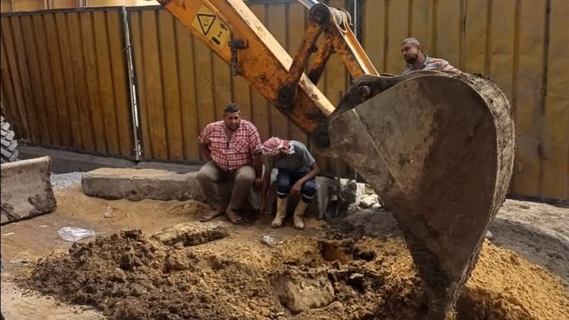 كسر خط المياه