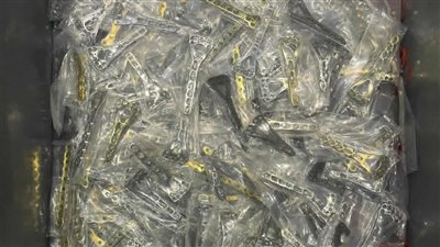  جمارك مطار الإسكندرية الدولي تضبط محاولة تهريب كمية من الأدوات والمستلزمات الطبية 