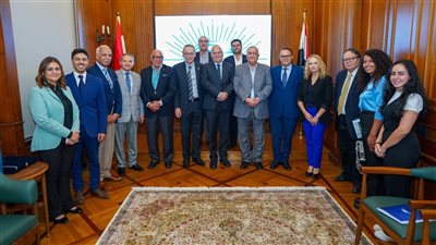 جمعية رجال الأعمال بالإسكندرية وسفير السويد يبحثان تعزيز التعاون الاقتصادي