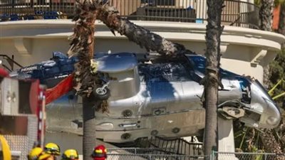 مقطع مرعب، رجل ينجو من الموت بأعجوبة في سقوط هليكوبتر (فيديو) 