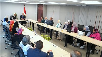 جامعة عين شمس تمنح عقود دعم لمشروعات بحثية تطبيقية لثمانية أعضاء بهيئة التدريس 