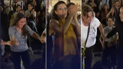 أهالي الأسرى الإسرائيليين يرقصون في شوارع تل أبيب انتظارا لوصول المحتجزين (فيديو)