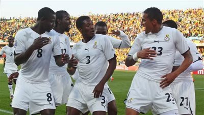 سليمانا وأيوو يقودان هجوم منتخب غانا أمام منتخب ويلز
