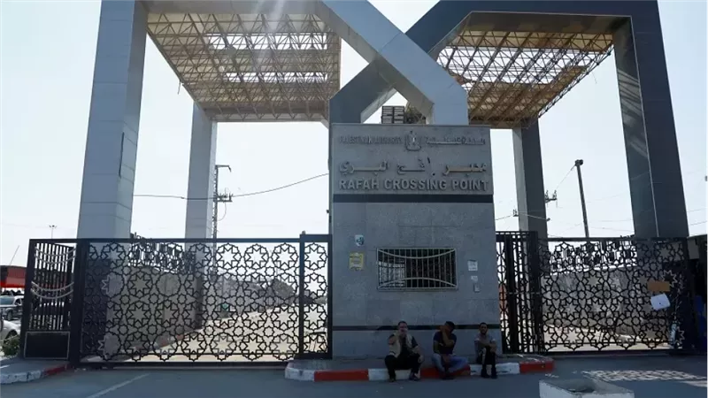 معبر رفح من الجانب