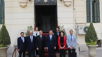 محافظ القاهرة يستقبل وفدا صينيا لتعزيز التعاون المشترك