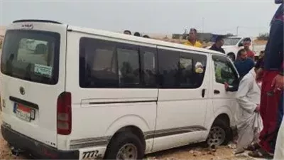 إصابة 10 أشخاص في حادث تصادم بطريق رأس غارب 