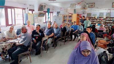 وكيل التعليم بالفيوم: التواصل بين الإدارة والمعلمين ينعكس إيجابيًا على مصلحة الطلاب