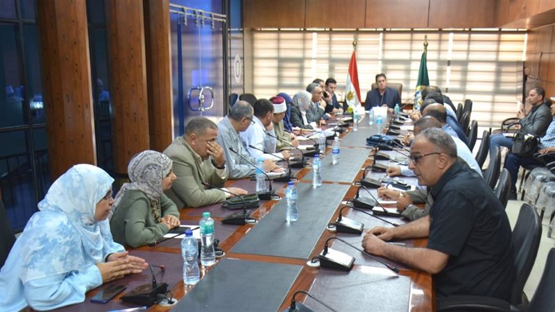 اجتماع نائب محافظ