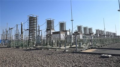 مدبولي يتابع ميدانيا التشغيل التجريبي لأضخم محطة ربط كهربائي في الشرق الأوسط بمدينة بدر