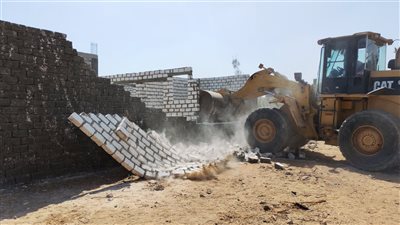 استرداد 936 فدانًا من أملاك الدولة وإزالة 82 حالة تعد بأسيوط