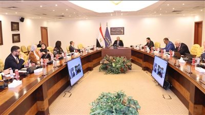 وزير الاتصالات يجتمع بأعضاء لجنة حماية حقوق المستخدمين 