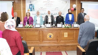 إعلام القاهرة تنظم ندوة حول تعزيز الوعي الرقمي للمرأة