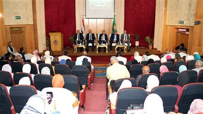 نائب محافظ الإسماعيلية ووكيل الرقابة الإدارية يشهدان ندوة “مكافحة الفساد” 