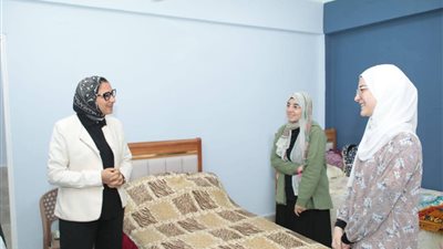 نائب محافظ الوادي الجديد تتفقد مقار بيوت الطالبات والمركز التكنولوجي 