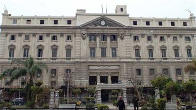 76 عاما على استقلال القضاء وإلغاء المحاكم المختلطة.. وفد قضائي يتسلم مفاتيح محكمة مصر وأختامها.. مسيو كوالي يسلم رئيس النقض مفاتيح الدواليب والأبواب والخزائن