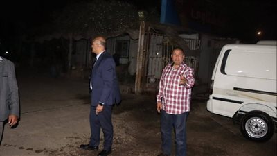 محافظ القليوبية يزيل معرضي سيارات مخالفين على الطريق الزراعي 