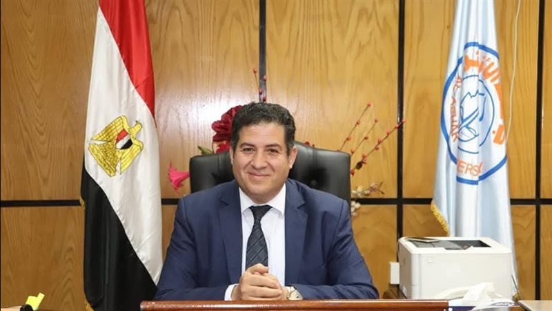 الدكتور مصطفى عبد