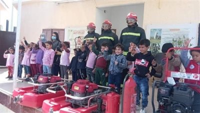 الحماية المدنية بالقاهرة تستقبل أطفالًا لتعريفهم بالدور الشرطي وأحدث المعدات